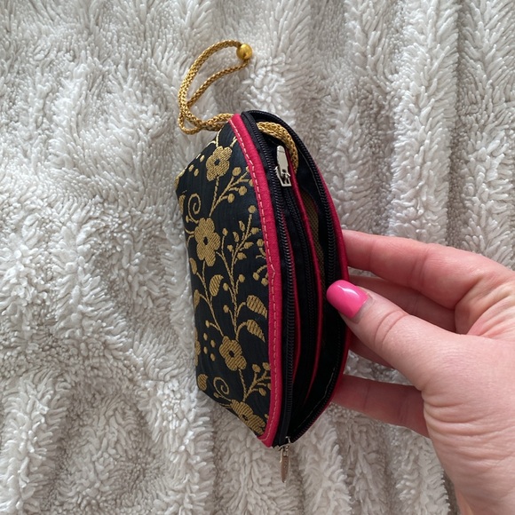 3 pouch set! Brand new - Picture 3 of 3